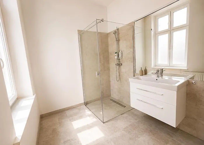 Urban Living Central, Large And Modern * Viena